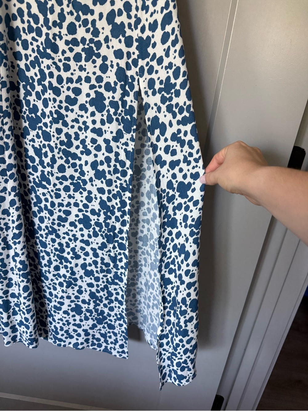 Reformation Sienne Blue and White Puff Sleeve Midi Dress Sz 4 - Picture 3 of 12